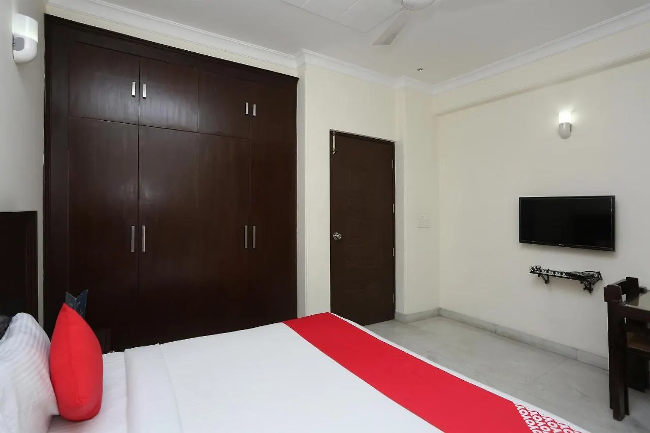 Oyo 15822 Ryan Residency Hotel Gurgaon 3*,